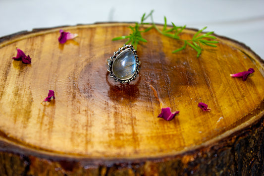 'Labradorite' Ring