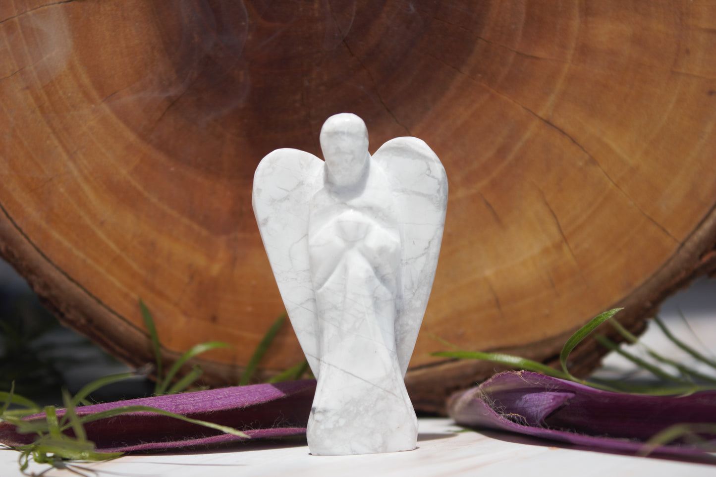 Howlite Angel