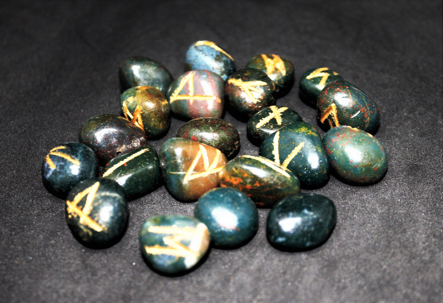 Bloodstone Rune Set